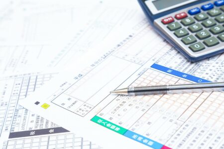 副業サラリーマン・主婦必見！フローチャートで知るFXの確定申告と税について